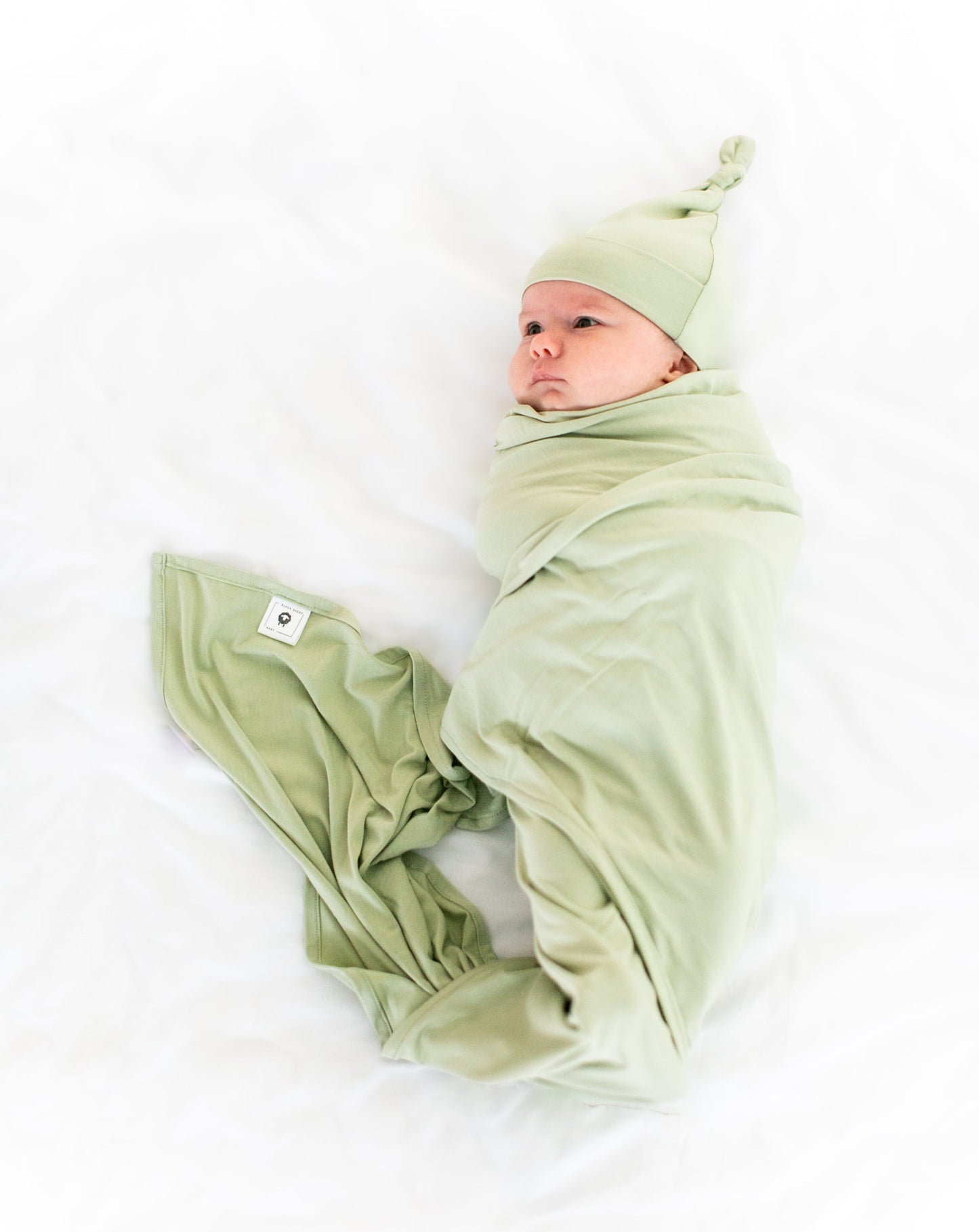 Bamboo Swaddle & Knotted Hat